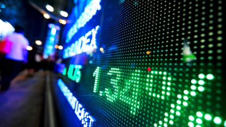 Exosens et Theon signent un contrat historique de 100 000 binoculaires Mikron