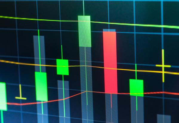 Le CAC 40 à l'arrêt ; Stellantis en recul