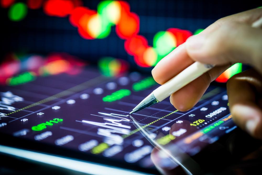Légère hausse continue des marchés américains, Expedia bondit