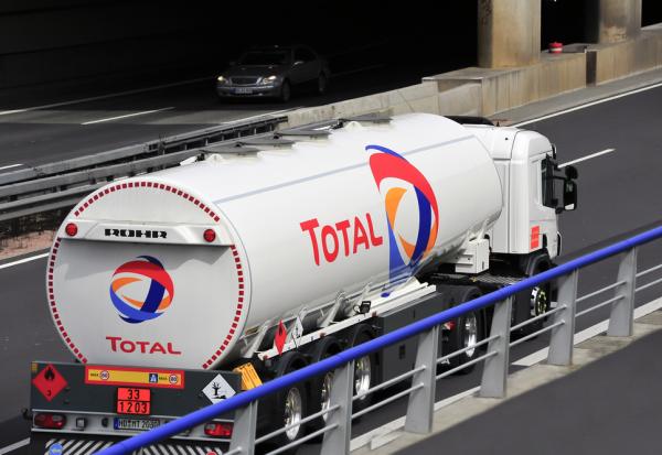 TotalEnergies, plus forte baisse du CAC 40 à la mi-séance du lundi 29 septembre 2025