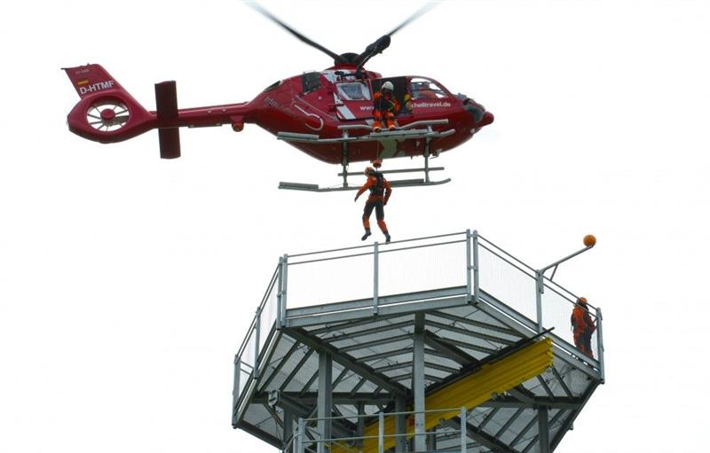 Airbus : livre le premier H135 destiné au FPNA du Canada