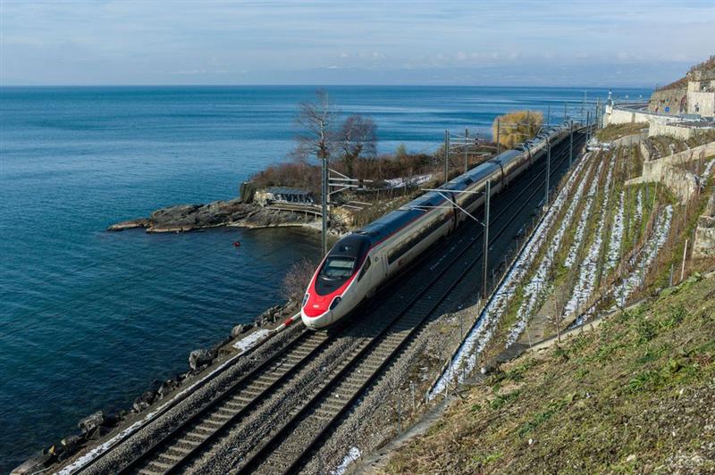 Alstom : entrée en service à Vancouver des rames SkyTrain
