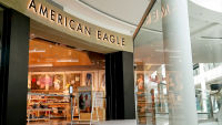 American Eagle flambe encore à Wall Street