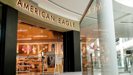 American Eagle flambe encore à Wall Street