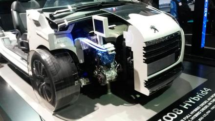 Automobile : l'hybride en sauveur