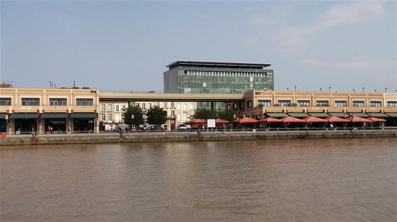 <bb>Tour Eiffel : lève près de 600 ME