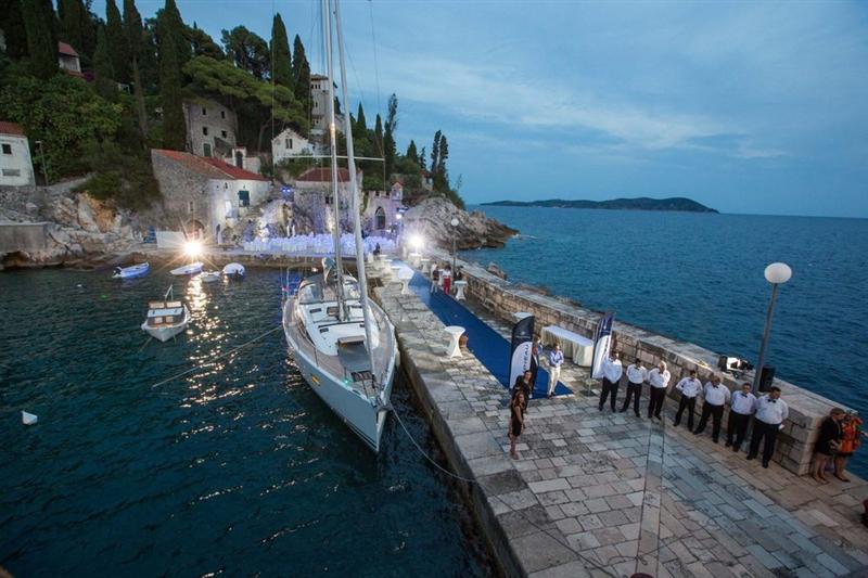 Beneteau et Fountaine Pajot renforcent les fondations de leur partenariat pour accélérer l'électrification marine
