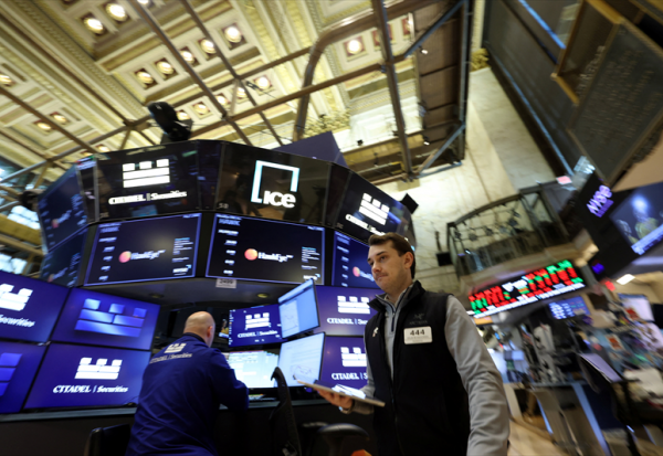 Berkshire Hathaway cède ses actions Amazon et Mastercard, mais dope sa participation sur Alphabet