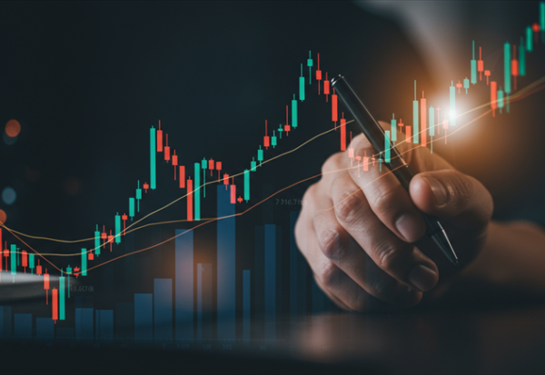 Bilan hebdo : le CAC40 remonte, Stellantis coule, Soitec flambe