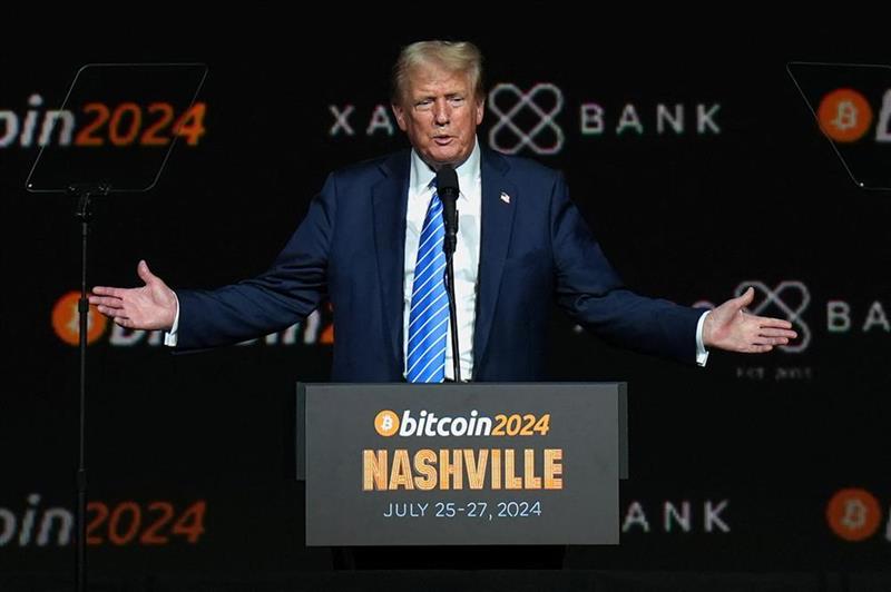Bitcoin : "Ne vendez jamais !", dit Donald Trump