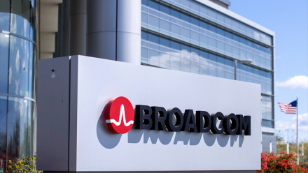 Broadcom reperd un peu de terrain