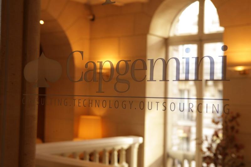 Capgemini a réalisé un taux de marge opérationnelle de 13,3% en 2023, en progression de 30 pts de base