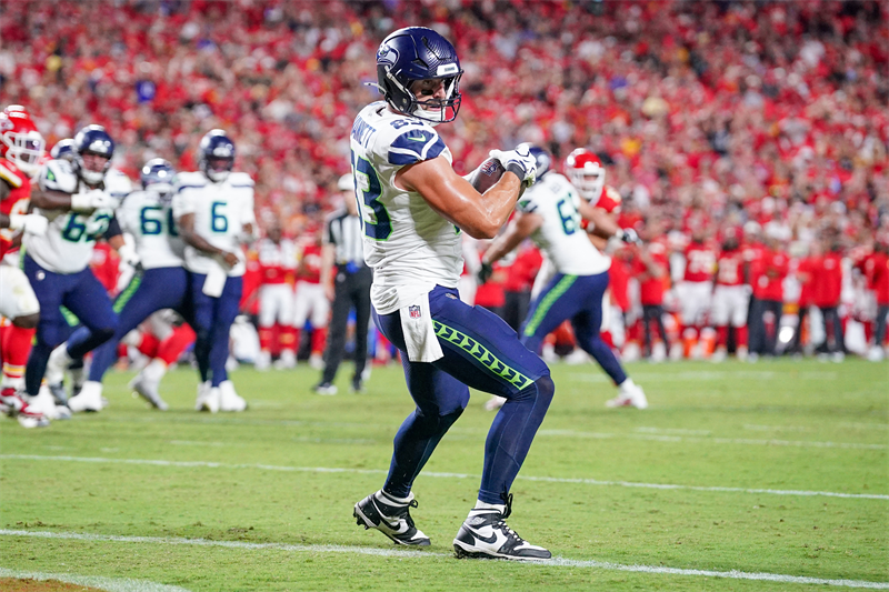 Carlyle et Dynasty Equity annoncent des investissements minoritaires dans les Seattle Seahawks