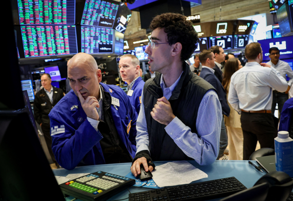 Carnival grimpe à Wall Street, résultats historiques