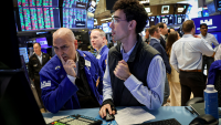 Carnival grimpe à Wall Street, résultats historiques