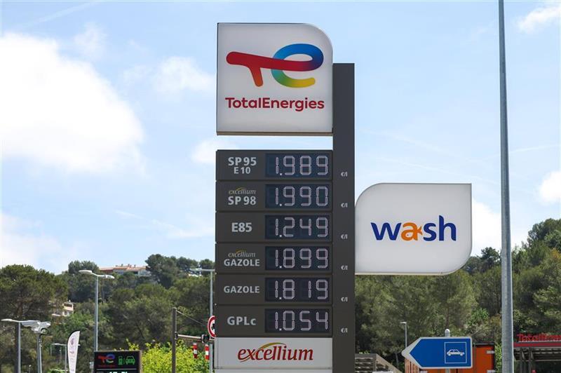 Clôture Paris : le CAC 40 perd encore du terrain, le brent dépasse les 90$