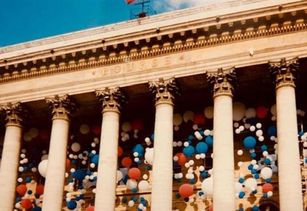 Clôture Paris : le CAC 40 poursuit son rebond