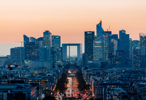 Clôture Paris : une hausse timide pour démarrer la semaine