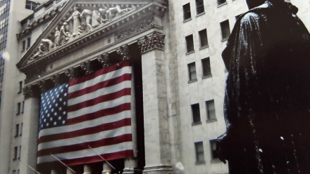 Clôture Wall Street : encore en baisse, plongée de Walmart et rebond des rendements obligataires