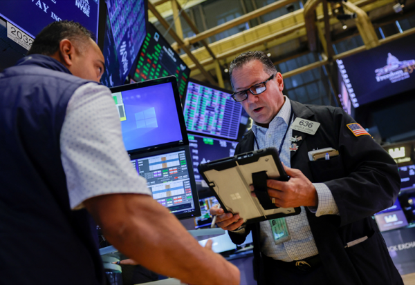 Clôture Wall Street : nouvelle sanction, alors que le pétrole flambe