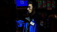 Clôture Wall Street : sous pression, en attendant Alphabet et Tesla