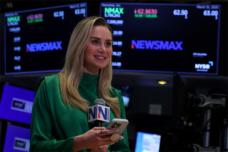 CoreWeave flambe de 42%, rien par rapport à Newsmax qui s'envole de 2.230% à Wall Street