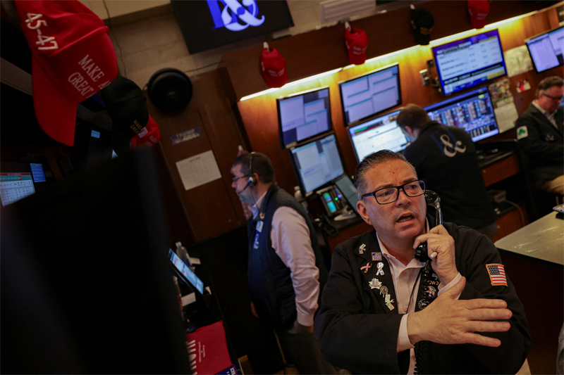 CoreWeave rachète la firme de minage de "cryptos" Core Scientific pour 9 milliards de dollars