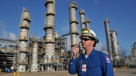 Coup de pression sur les cimentiers, la chimie respire, émissions de CO2 en question