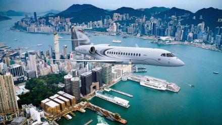 Dassault Aviation : la France commande cinq Falcon 2000 Albatros