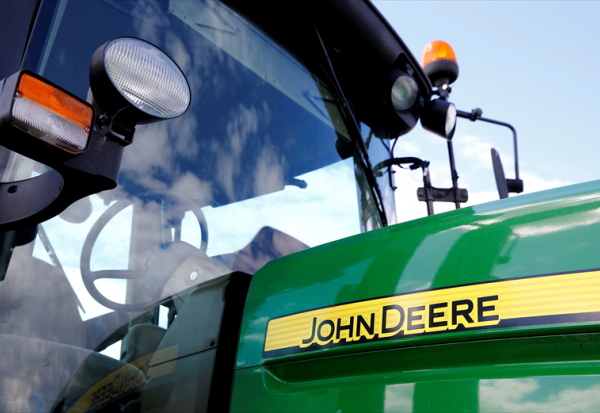Deere dope ses estimations de profits
