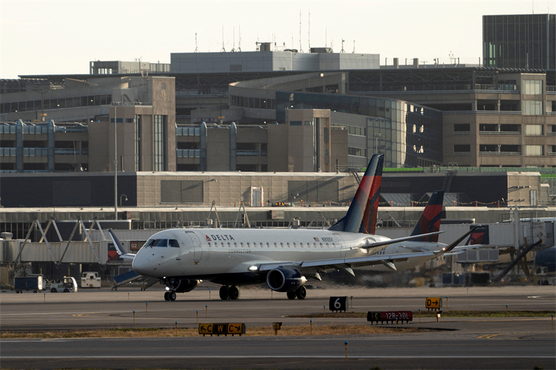 Delta Air Lines lance un avertissement, alors que les coûts du carburant flambent