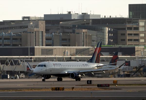 Delta Air Lines lance un avertissement, alors que les coûts du carburant flambent