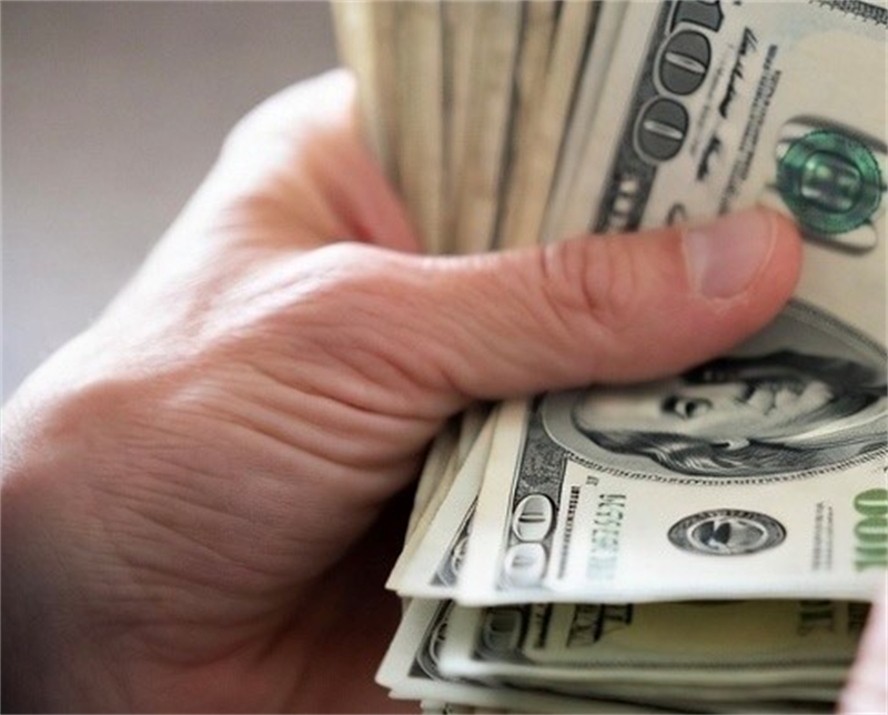 Devises : le dollar flanche, au plus bas depuis 3 mois