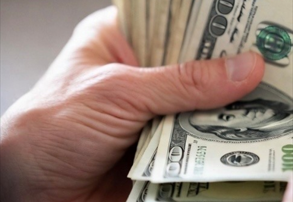 Devises : le dollar flanche, au plus bas depuis 3 mois