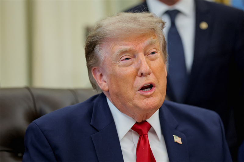 Donald Trump nargue l'Iran et vise des accords avec les États du Golfe