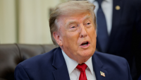 Donald Trump nargue l'Iran et vise des accords avec les États du Golfe