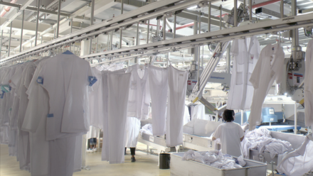 Elis place 600 ME d'obligations