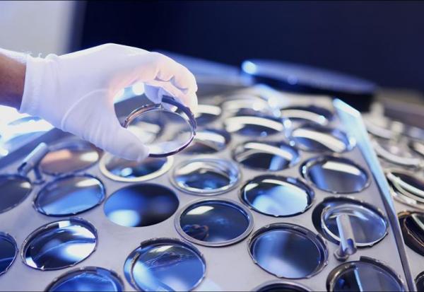 EssilorLuxottica : flambe après un quatrième trimestre record