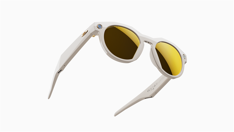 EssilorLuxottica renforce sa position dans les lunettes connectées