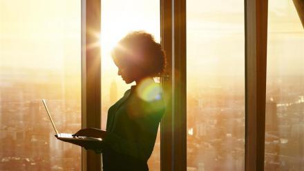 Etats-Unis : forte baisse des inscriptions hebdomadaires au chômage