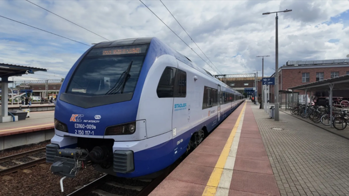 Eutelsat teste avec succès sa connectivité par satellite à bord d'un train en Pologne