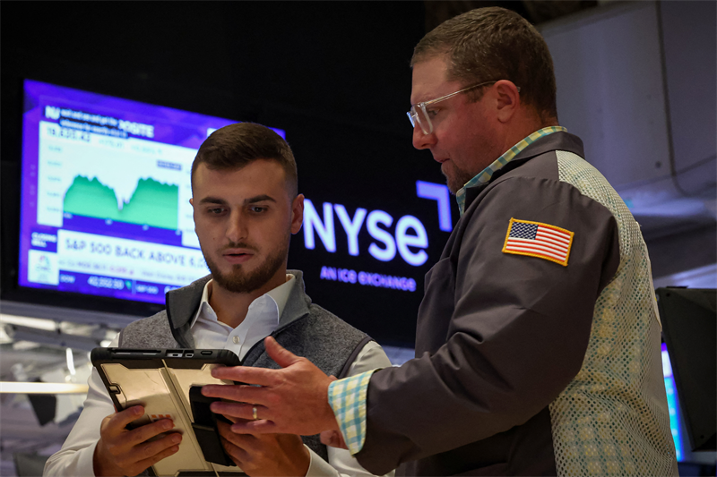 FedEx corrige à Wall Street, prévisions prudentes