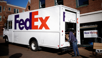 FedEx dope ses prévisions annuelles