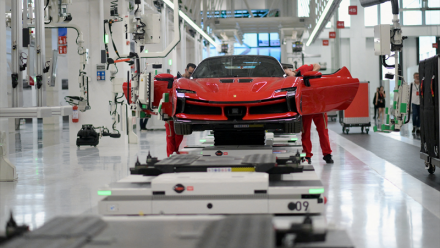 Ferrari repousserait la sortie d'un deuxième modèle VE