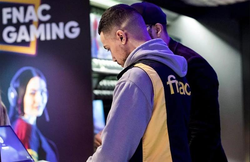 Fnac Darty : s'envole logiquement après l'annonce de l'OPA du milliardaire Kretínský