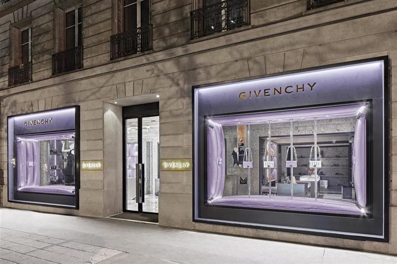 Giorgio Armani désigne LVMH, Essilor et L'Oréal comme acquéreurs privilégiés d'une participation dans le groupe de luxe