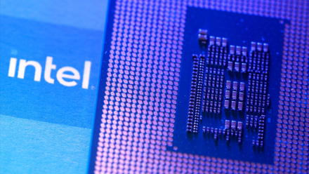 Intel : toujours dans la course pour Terafab ?