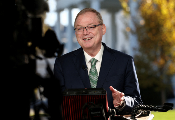 Kevin Hassett officiellement favori pour succéder à Jerome Powell à la tête de la Fed