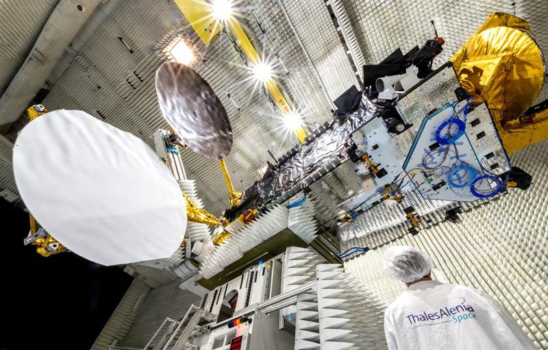 Londres mise aussi sur Eutelsat