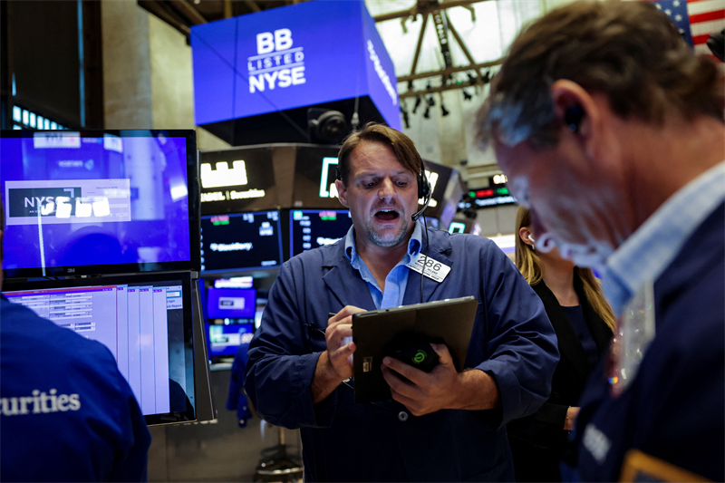 Marchés : les investisseurs fuient les actions américaines